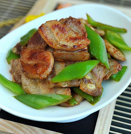 平常食材，成就極致美味，別只顧著打扮自己了！吃飯也需精緻