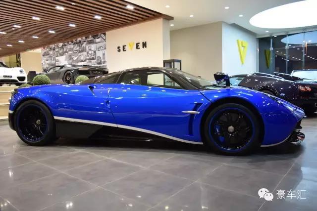 世界第一台 Pagani Huayra 在阿拉伯一家展廳掛牌出售