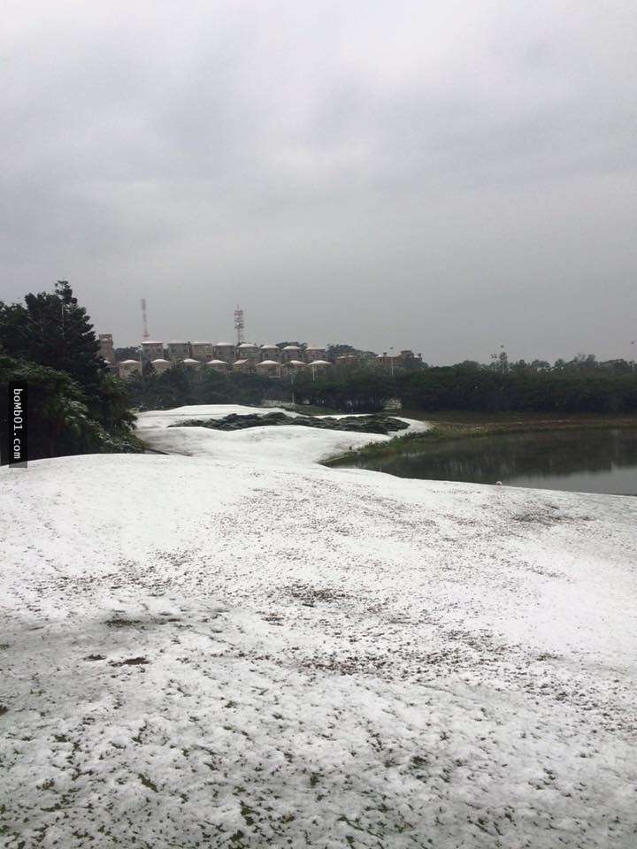 霸王寒流的影響下各地瑞雪紛飛，一片雪白的美景讓人不敢相信自己在台灣啊！