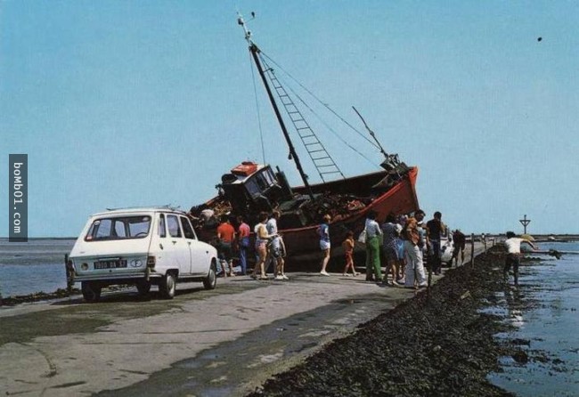 不飆車就等死！地球上最危險的海上公路，『快速通過』是這條路唯一的規則！