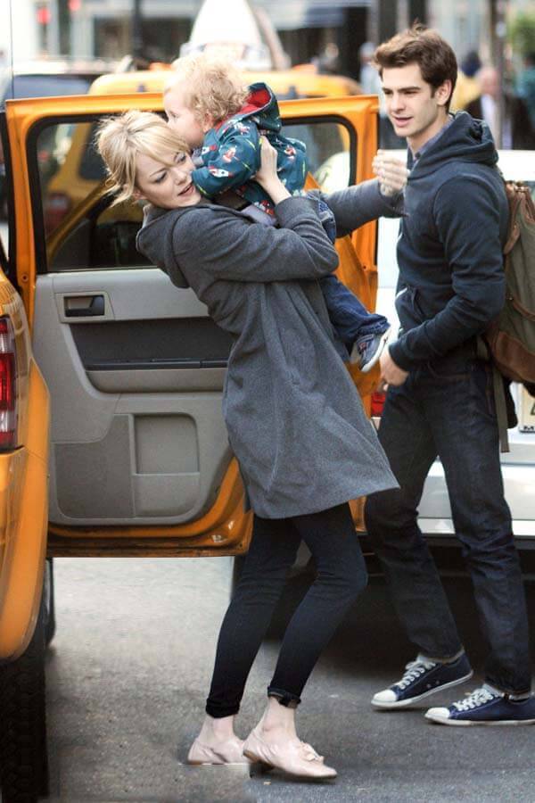 Emma-Stone-Andrew-Garfield-Baby-Pictures