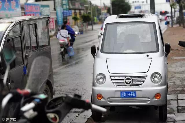 提醒｜今年起，多地禁止老年代步車上路，農民說應該控制源頭