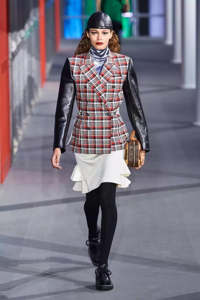 路易威登Louis Vuitton2019秋季女裝大秀