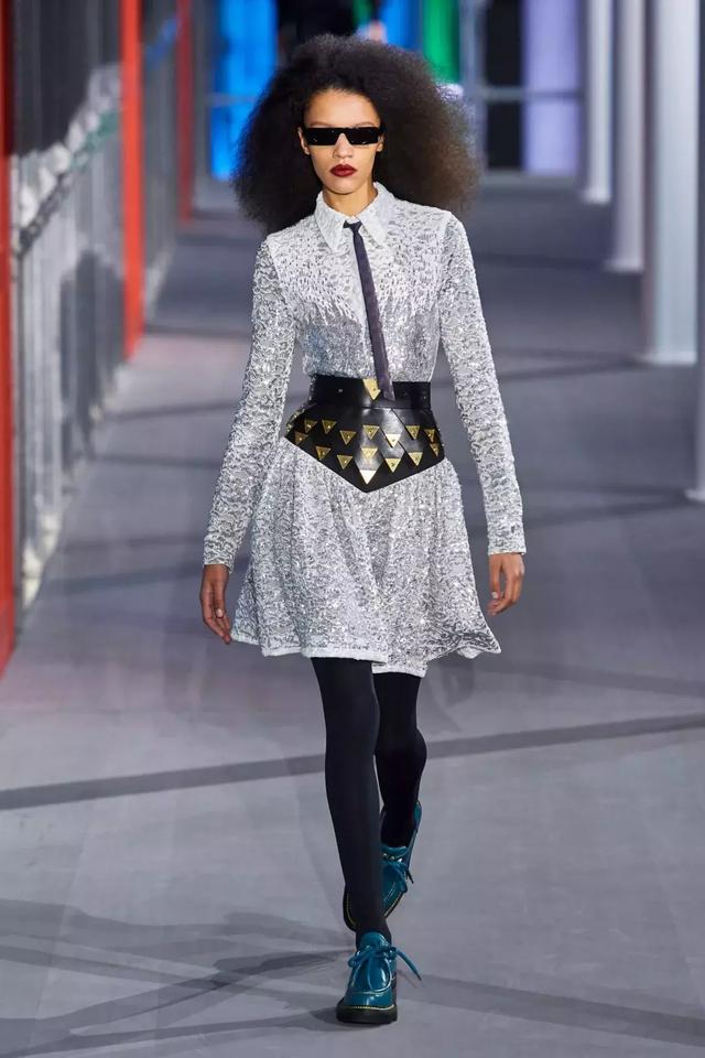 路易威登Louis Vuitton2019秋季女裝大秀