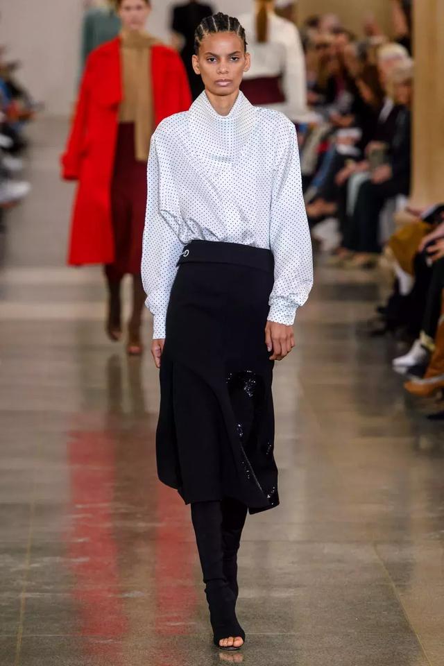 Victoria Beckham2019秋季女裝秀