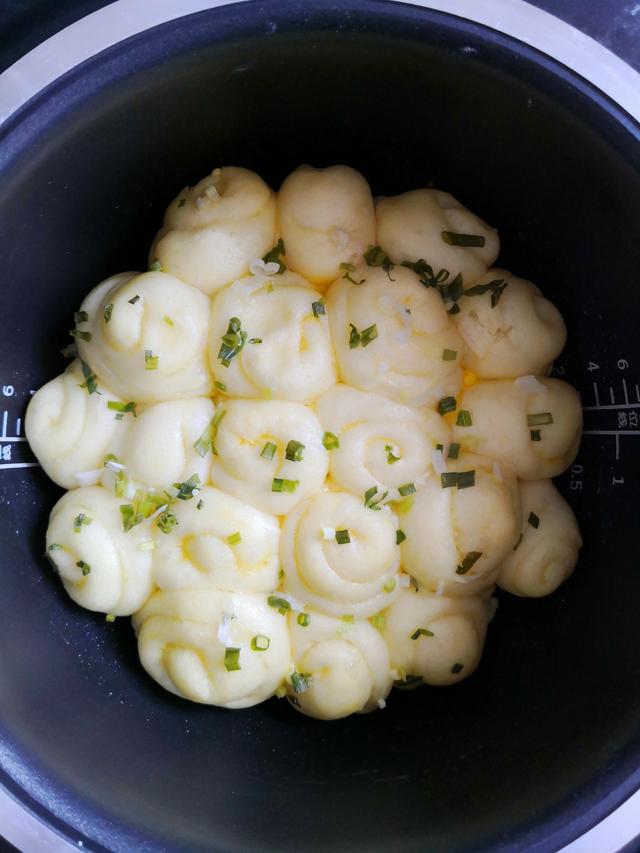 還在用電飯鍋烤蛋糕嗎？ 現在教你用電飯鍋烤麵包，好吃鬆軟還簡單