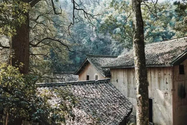 他花6000萬蓋了全中國最貴的房，住一晚19800